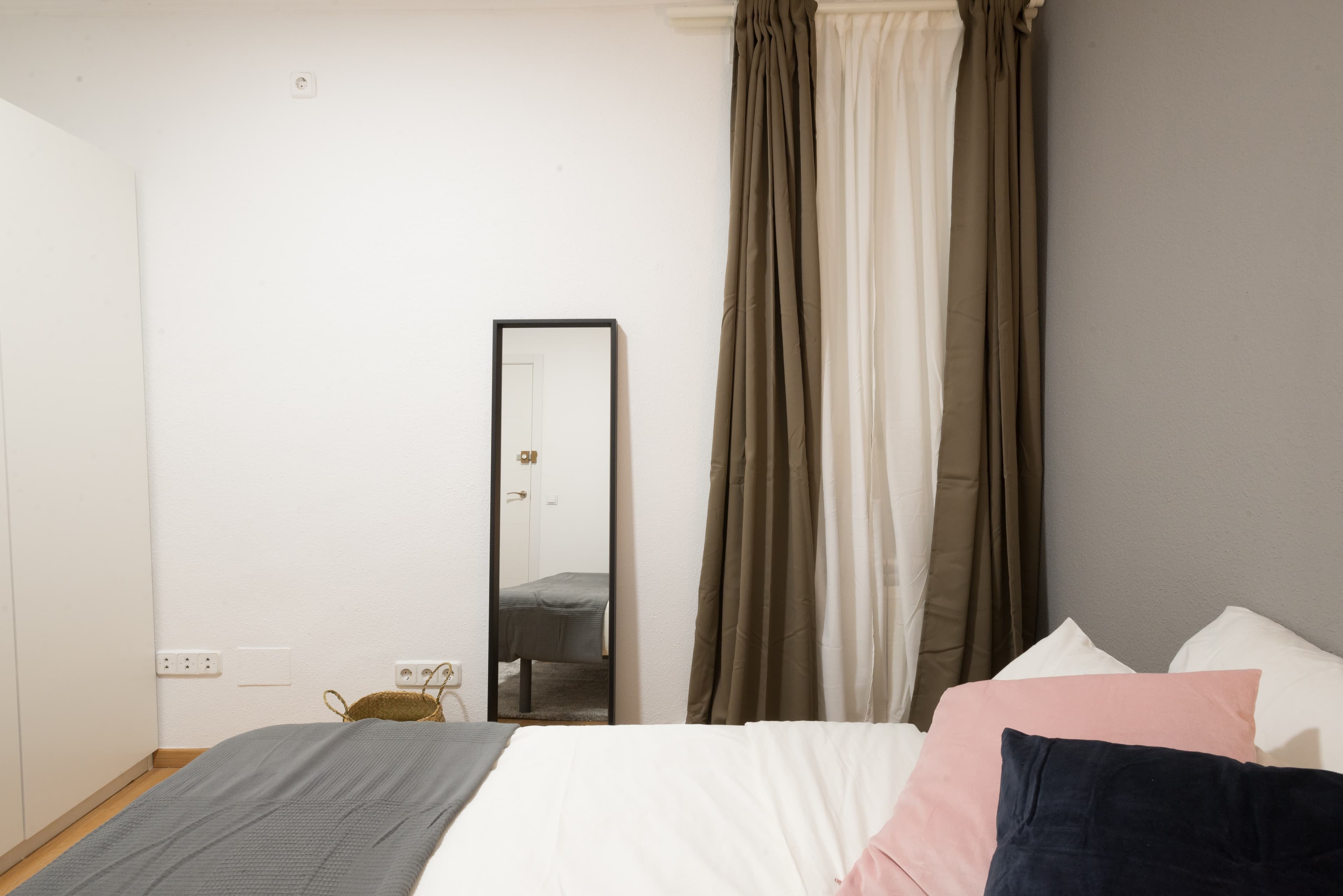 Picture of unit ES-15-009-001-11H