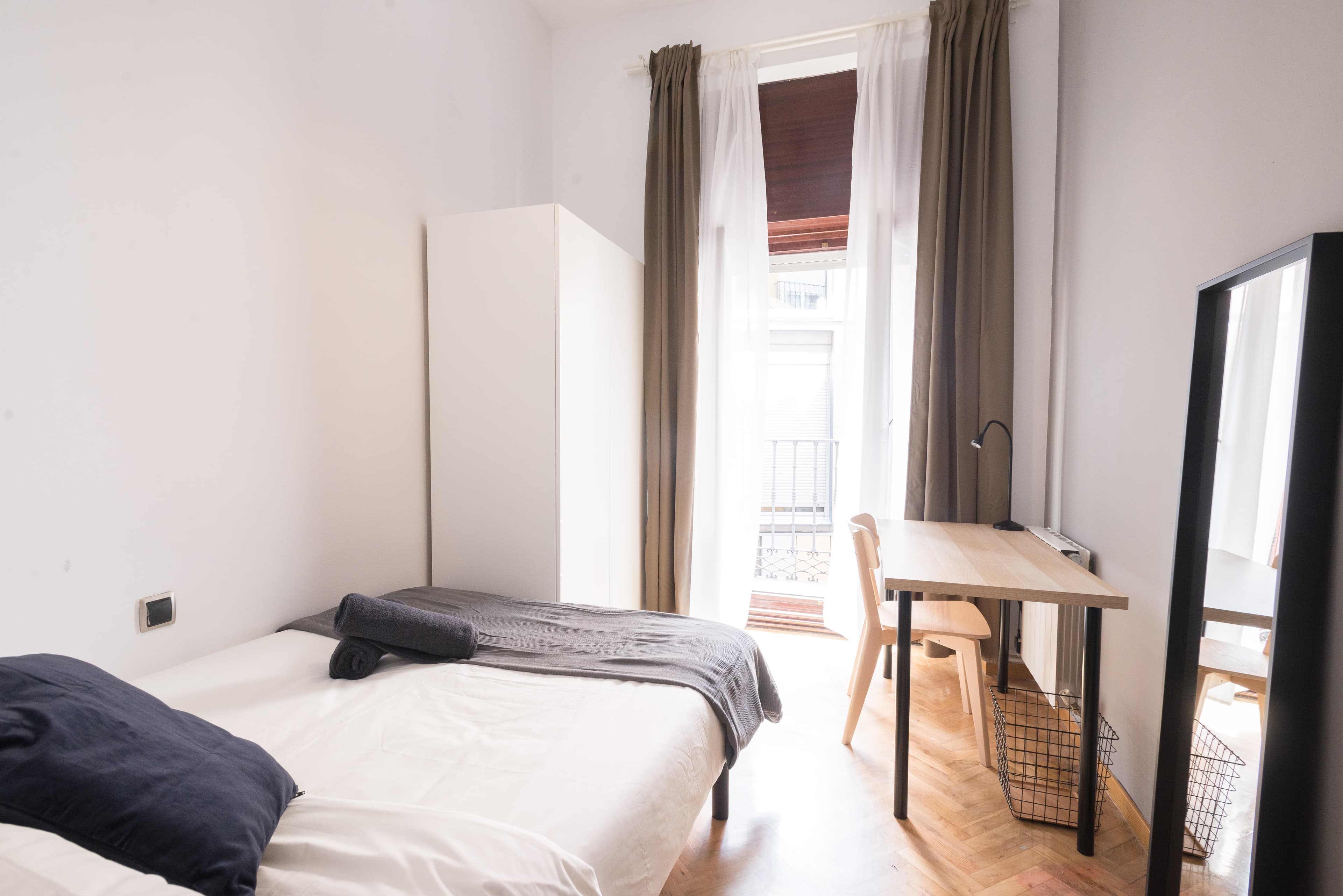 Marketing picture of unit ES-15-015-001-04H