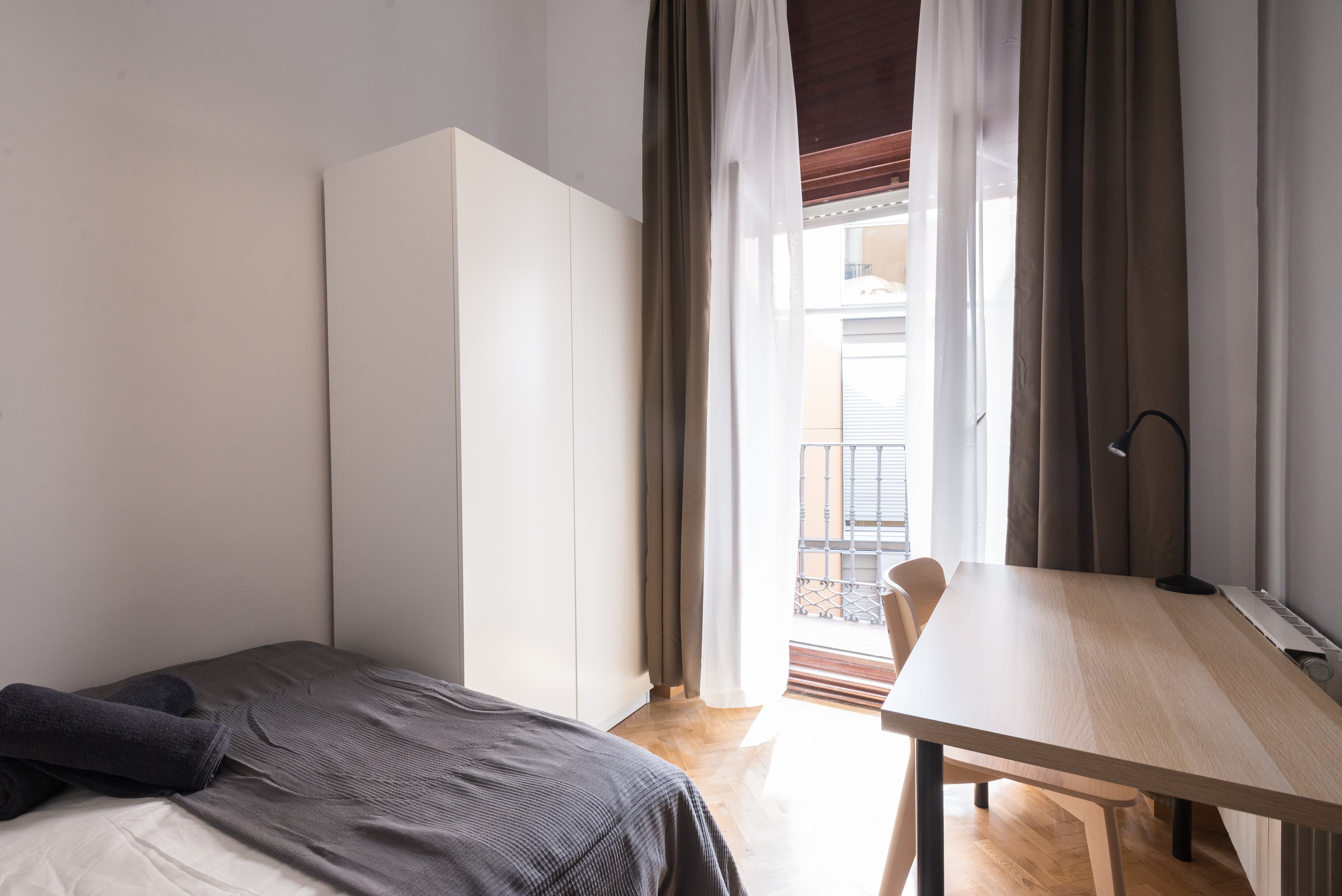 Marketing picture of unit ES-15-015-001-04H