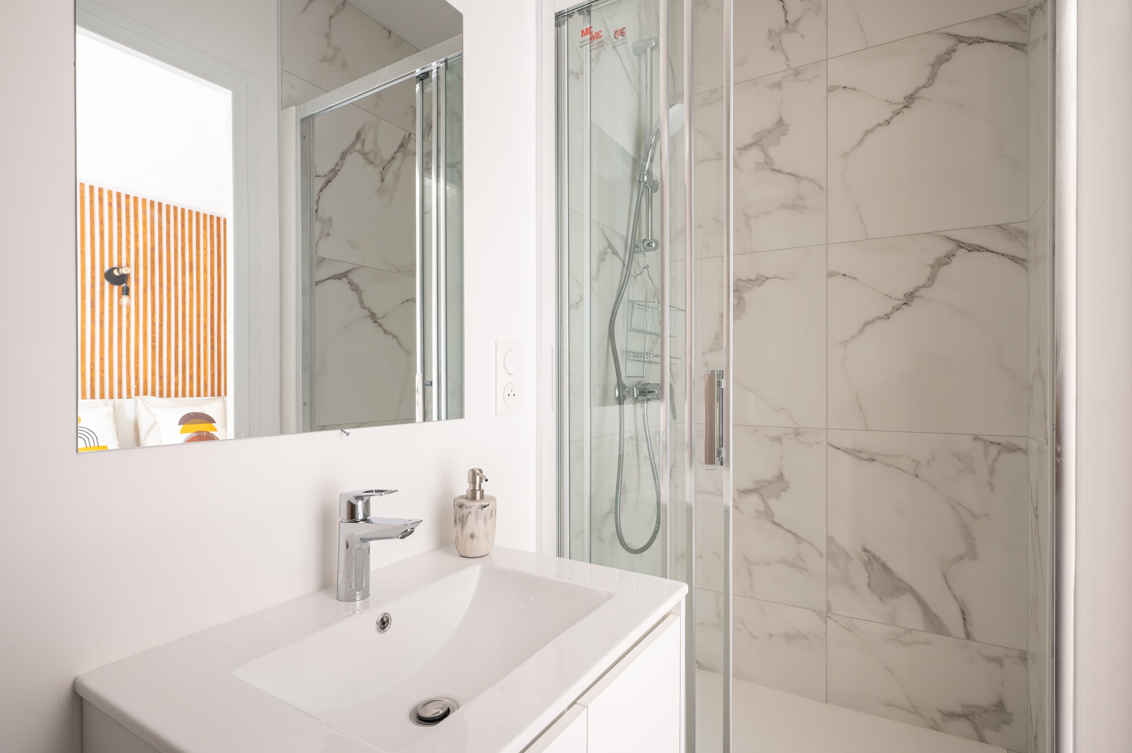 Marketing picture of unit FR-18-006-001-06