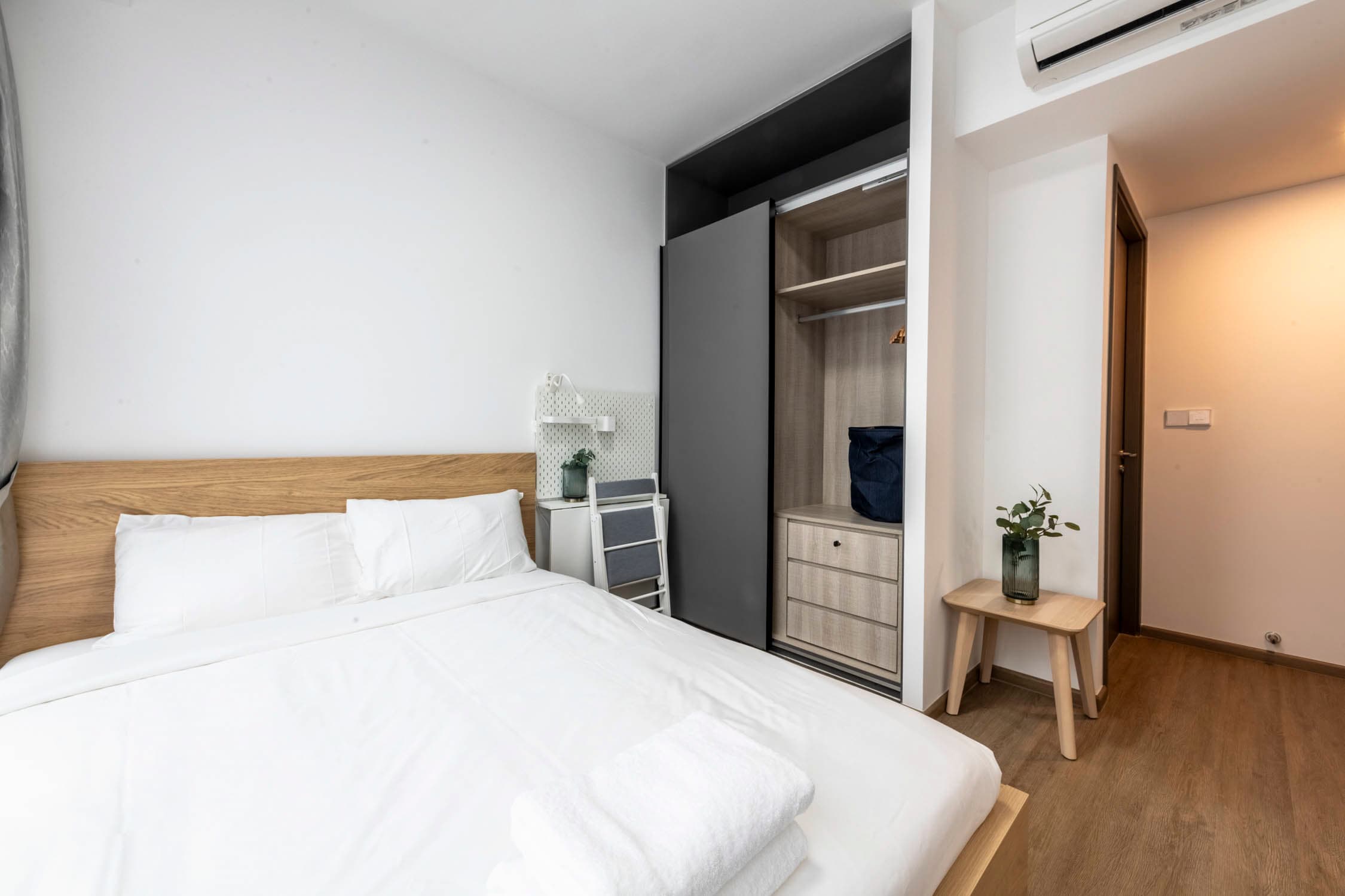 Marketing picture of unit SG-01-100-001-001