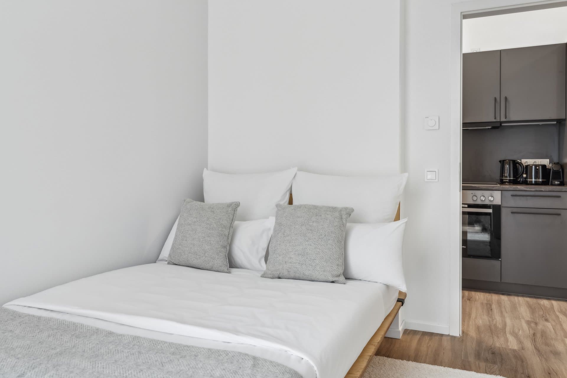 Marketing picture of unit DE-13-001-012-002