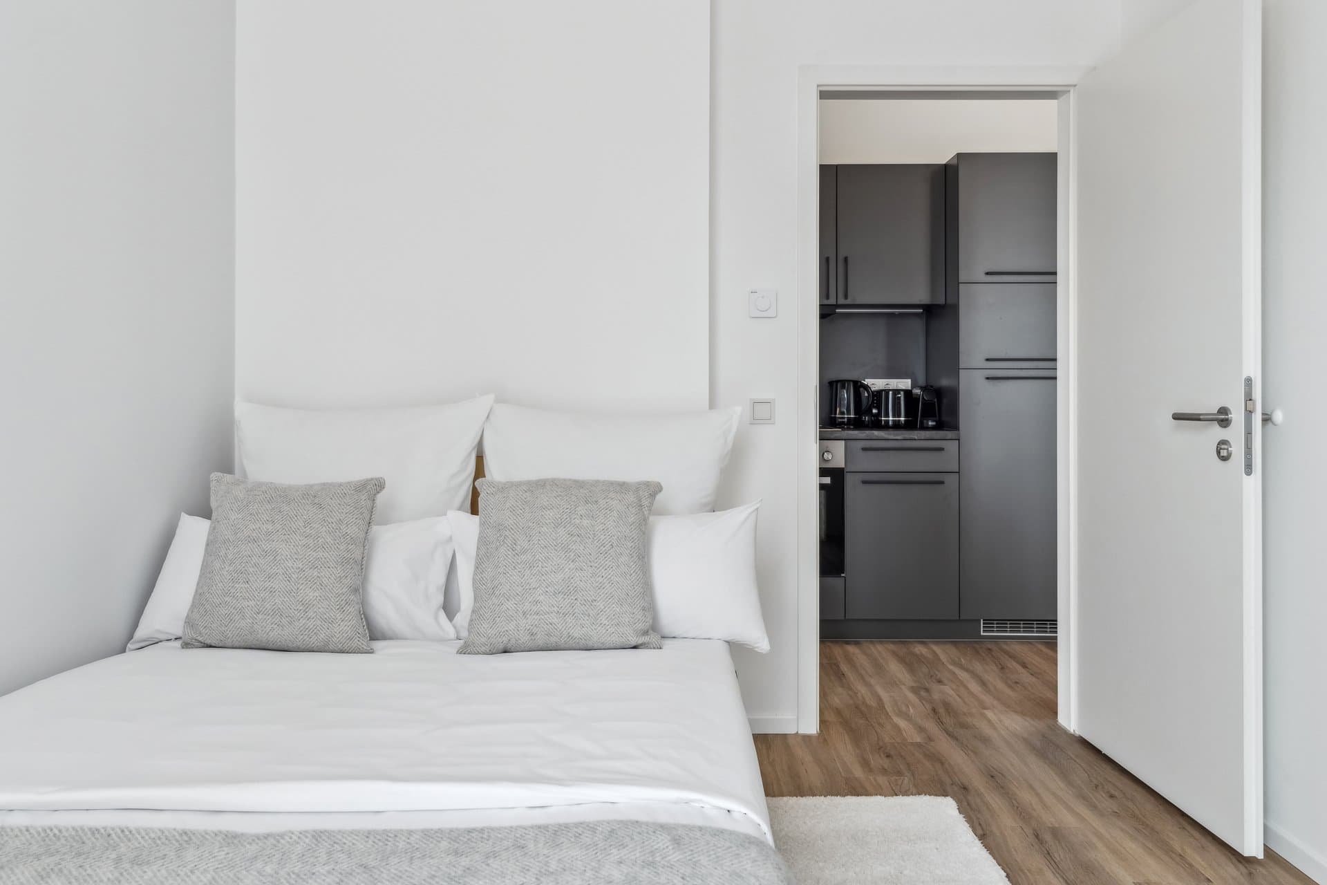 Marketing picture of unit DE-13-001-110-002