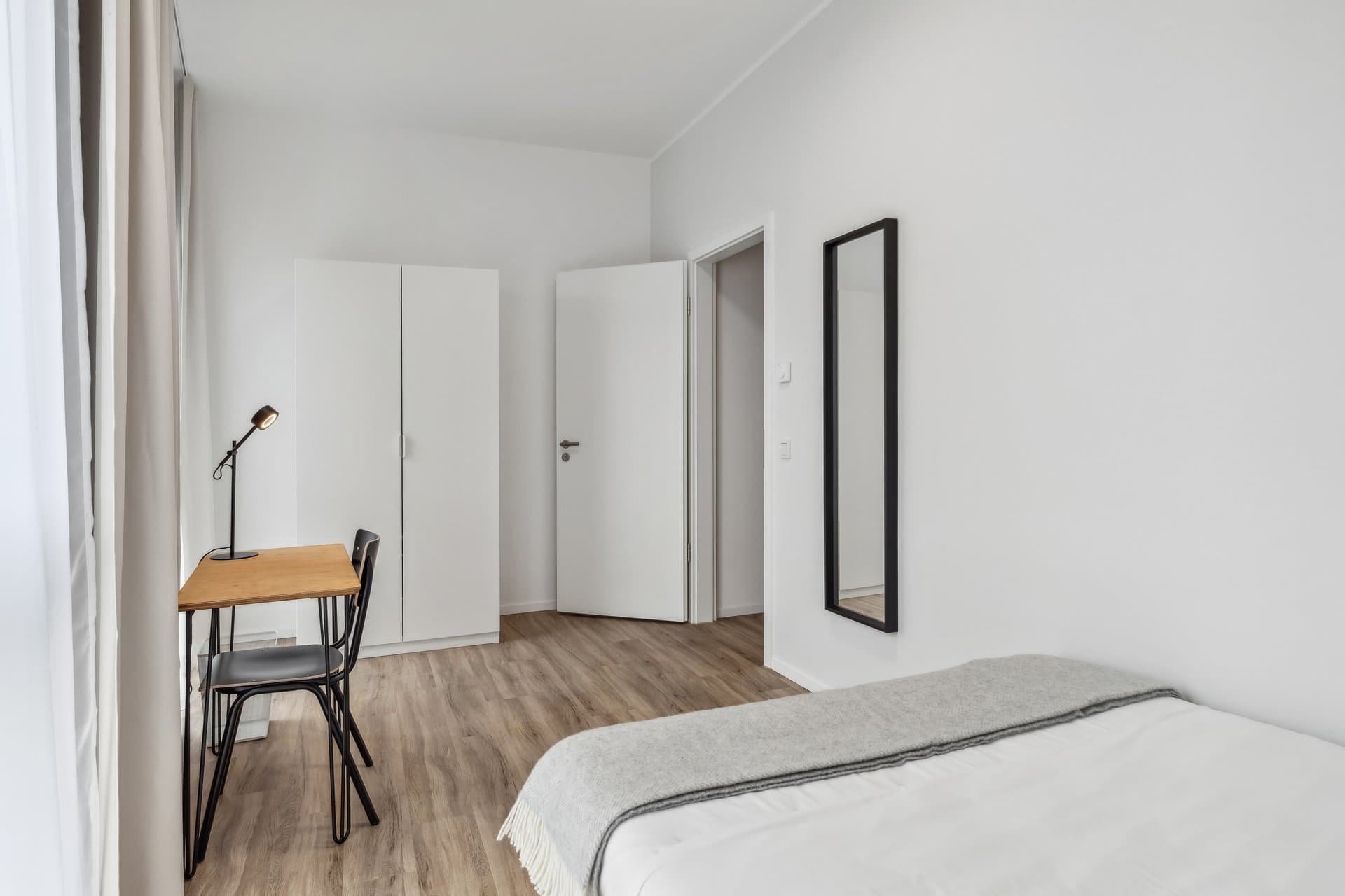 Marketing picture of unit DE-13-001-112-001