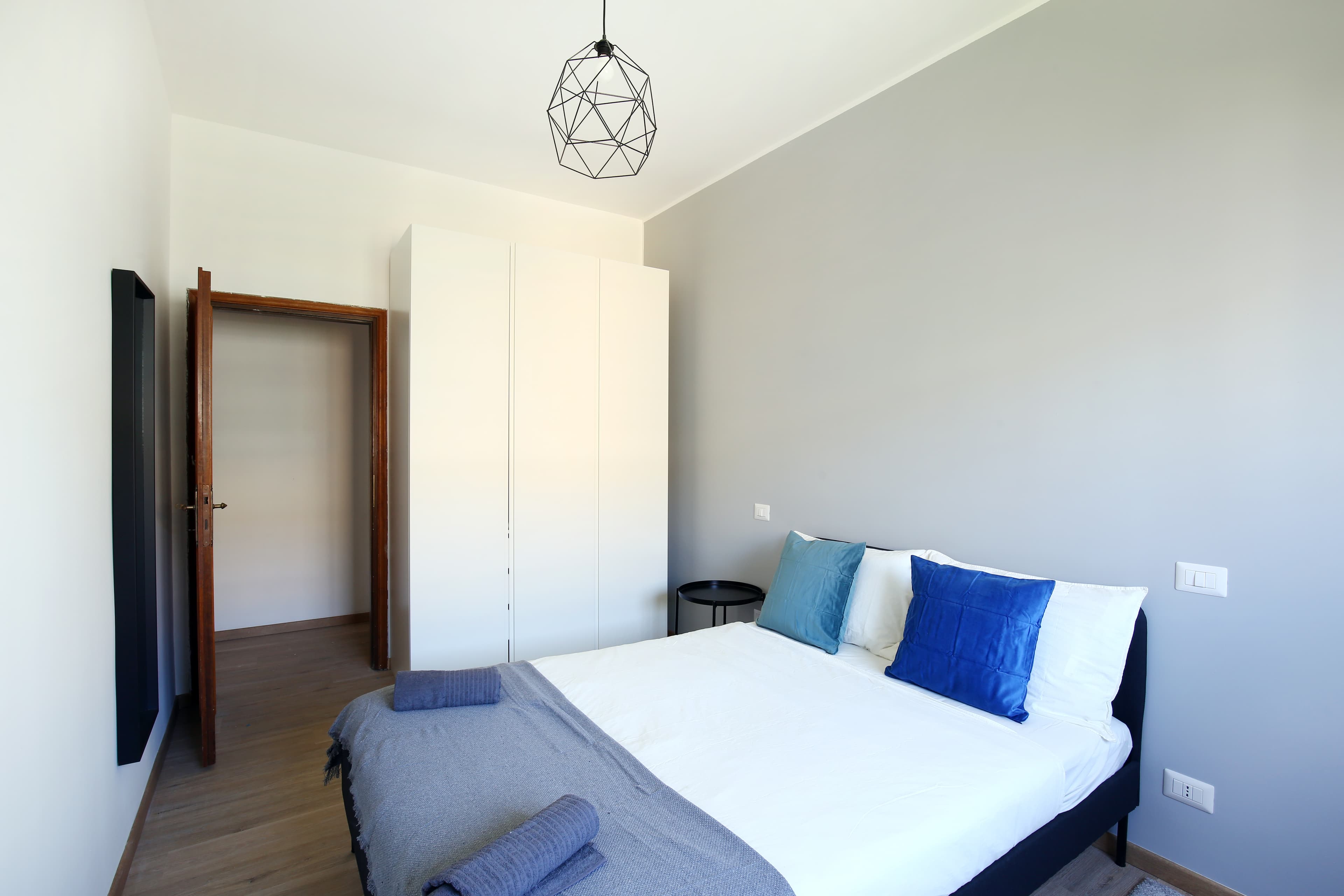 Marketing picture of unit IT-14-111-001-005