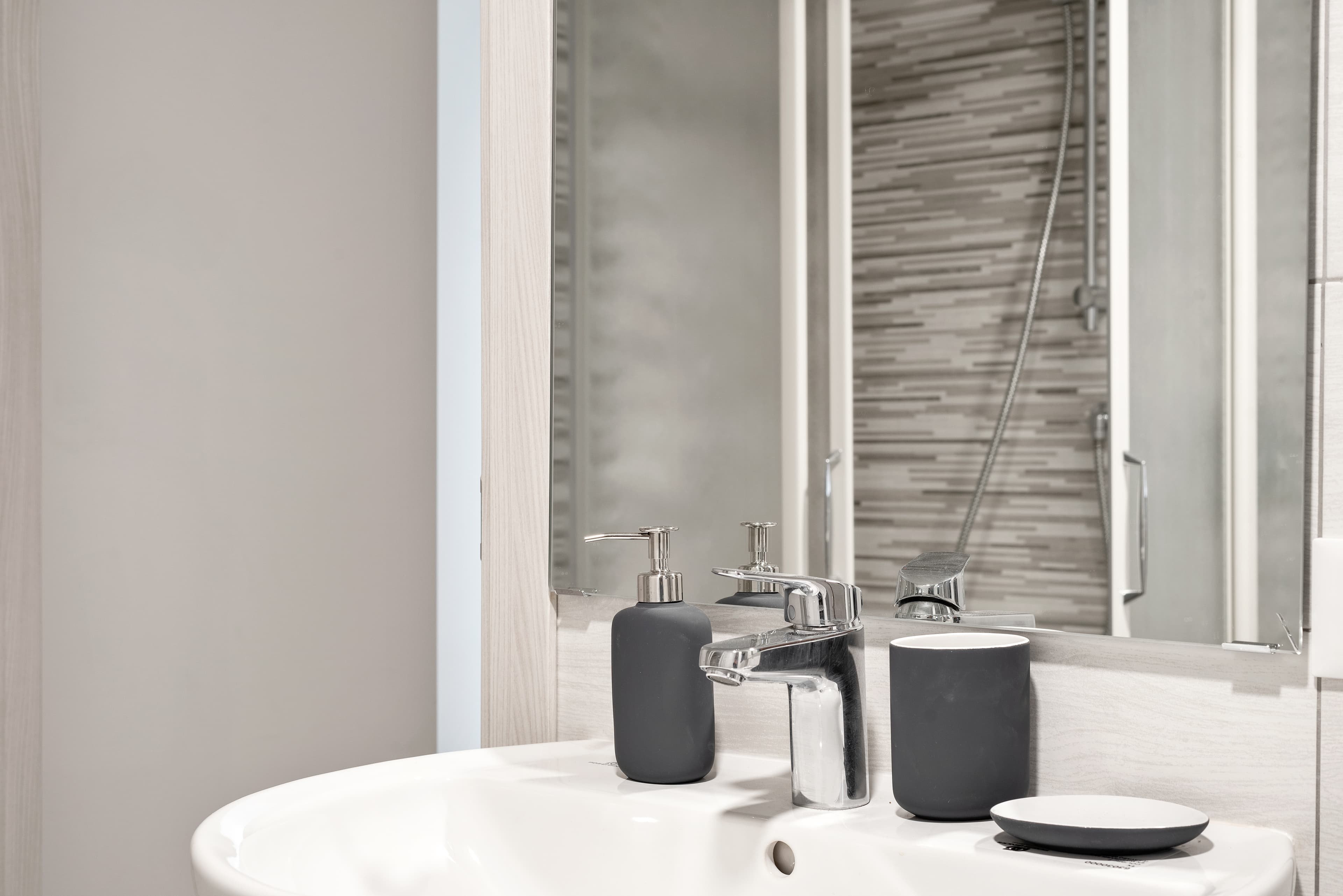 Picture of unit IT-14-037-001-06H