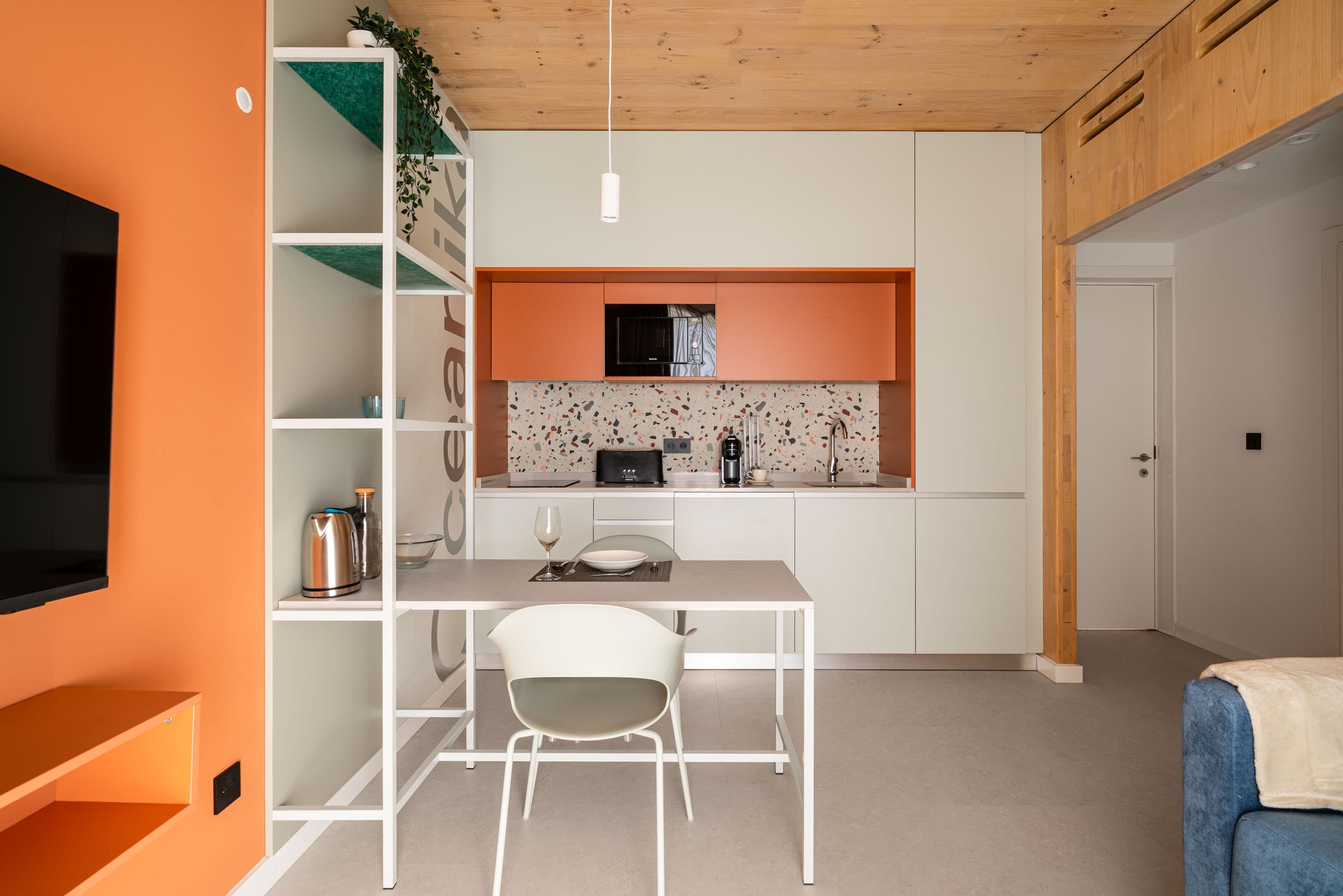 Marketing picture of unit ES-14-001-013-001