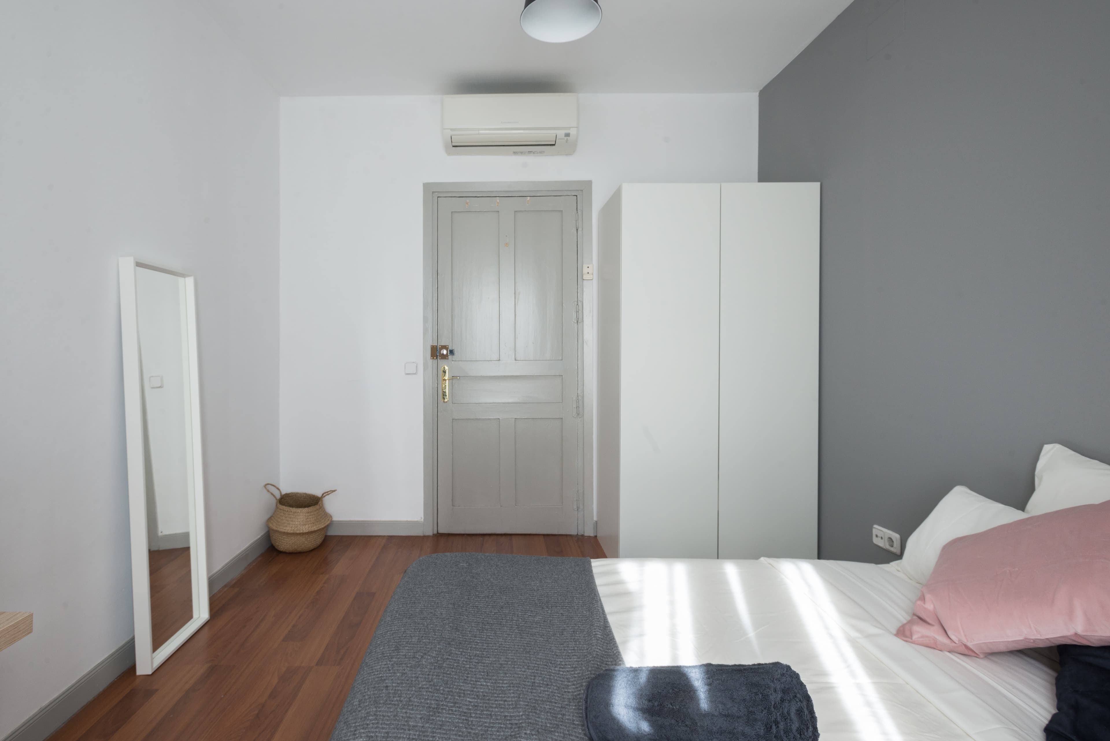 Picture of unit ES-15-007-001-03H