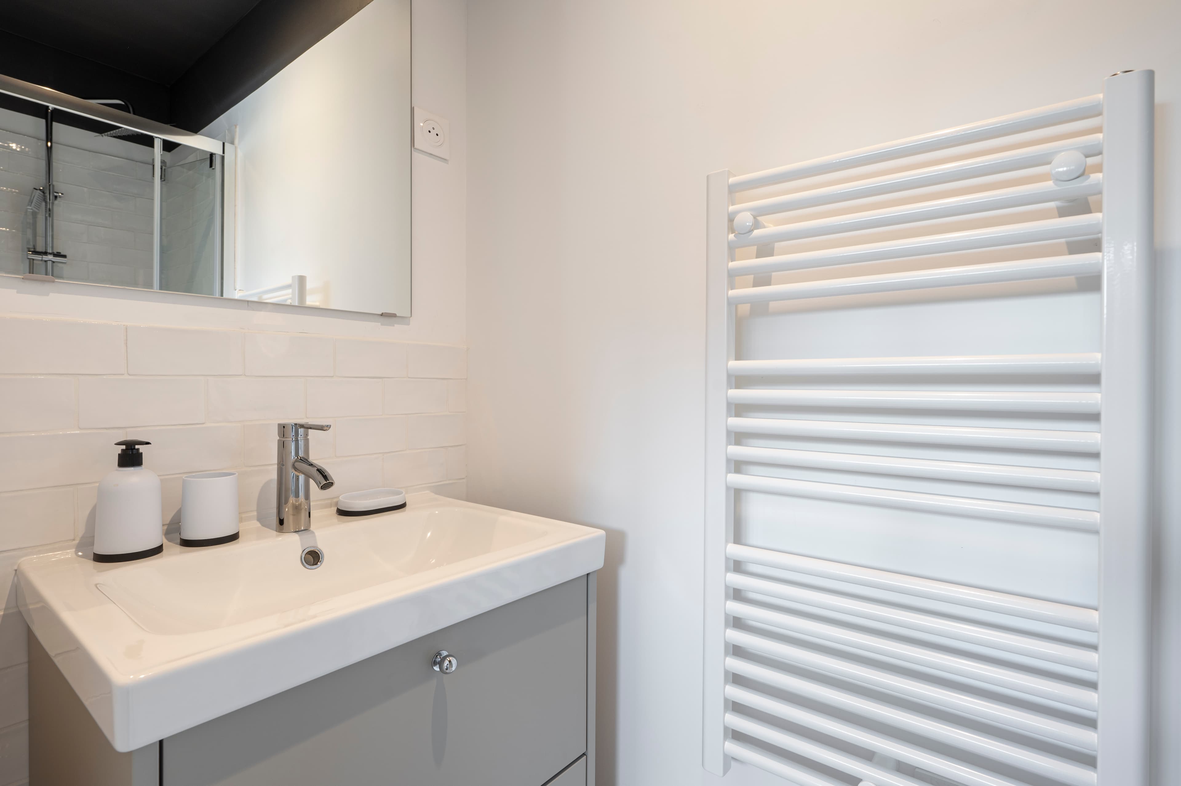 Picture of unit FR-18-011-001-009