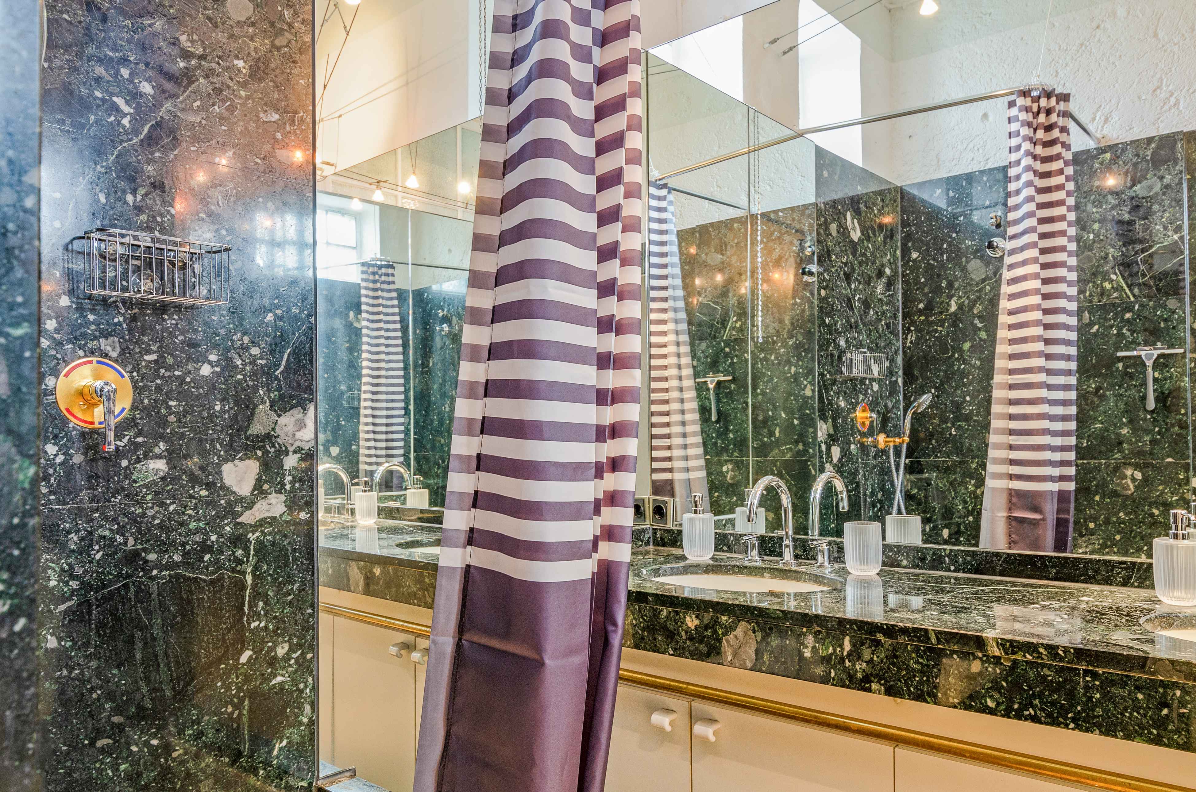 Picture of unit DE-03-001-001-04HF